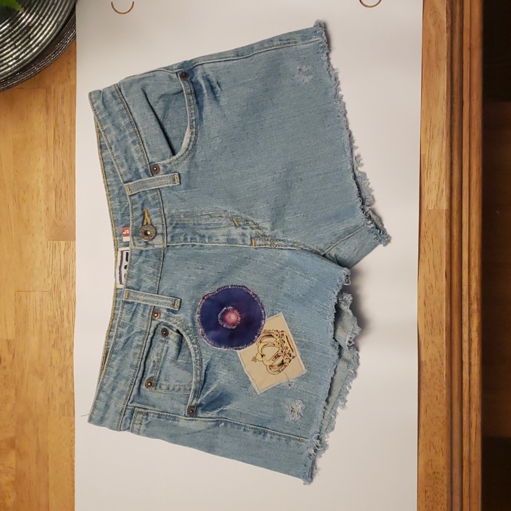 BORN AGAIN BLUEZ LEVI’S SHORTS
